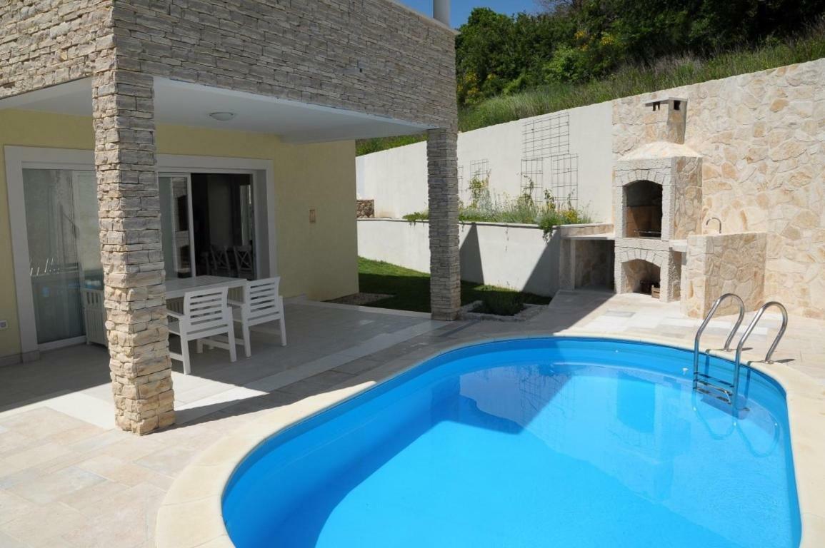 House Sunny Rock Baska Villa Exterior foto