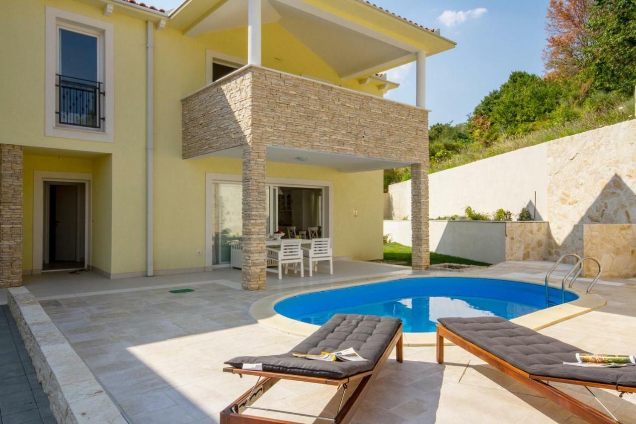 House Sunny Rock Baska Villa Exterior foto